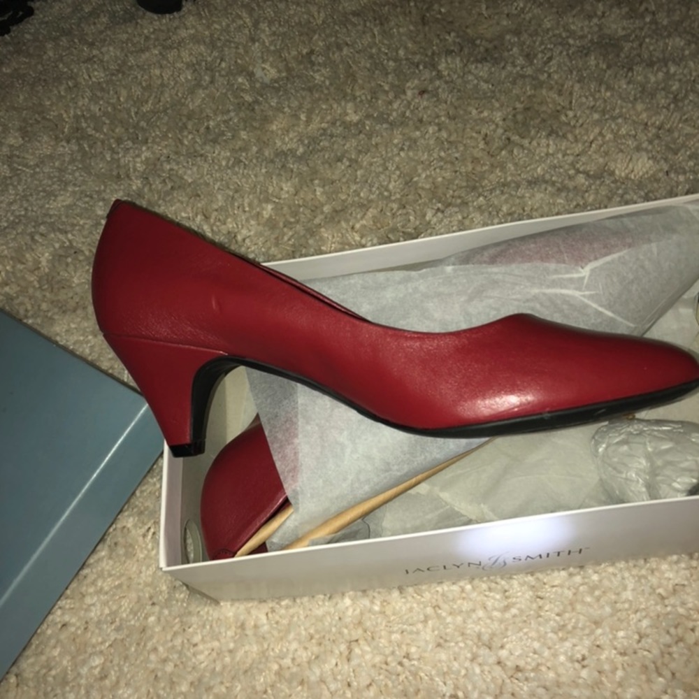 Red heels - Picture 4 of 4